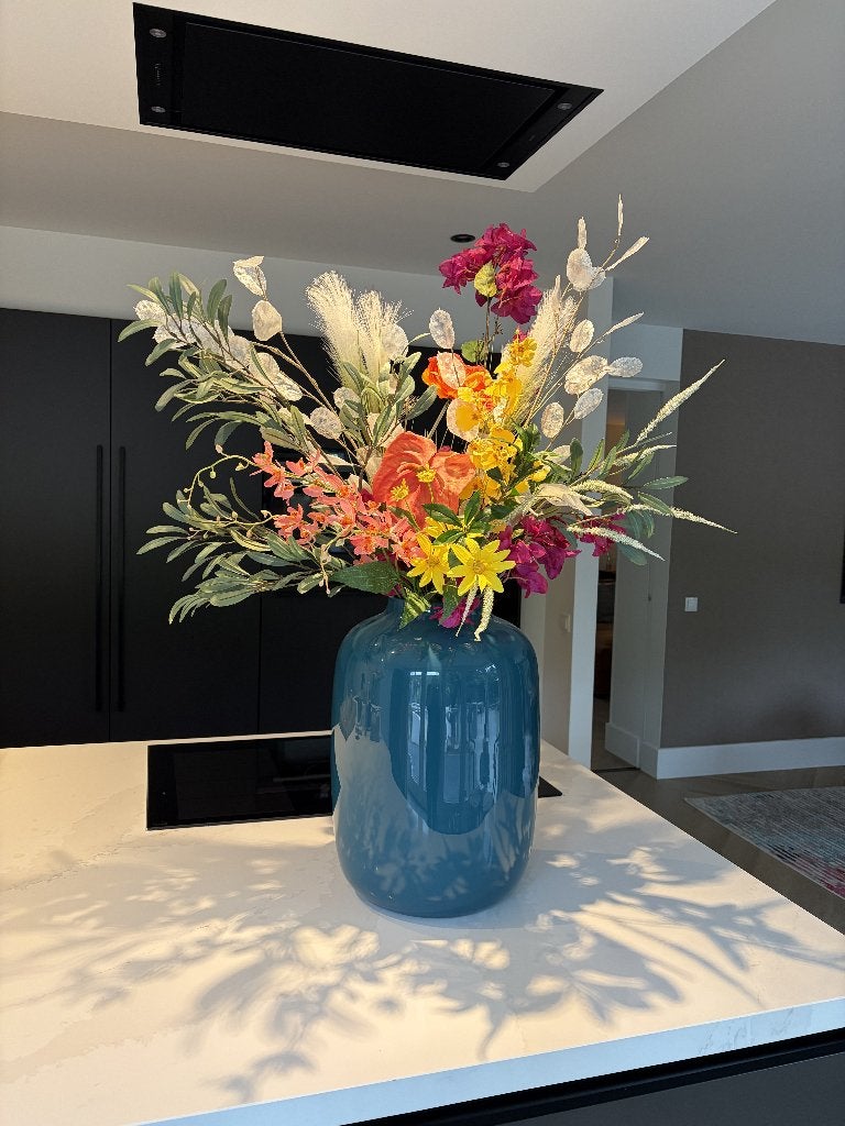 Actie: Kunstbloemenboeket met XL glazen vaas + extra boeket, Binnen, Ophalen of Verzenden, Inclusief kunstbloemen, Nieuw