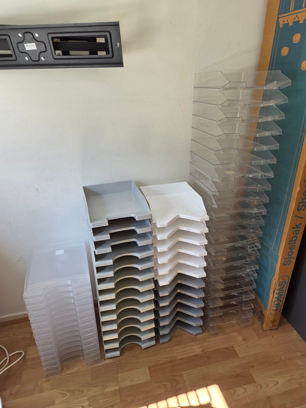 Diverse brievenbakjes: Leitz, Staples en Quantore (41 stuks), Ophalen, Gebruikt