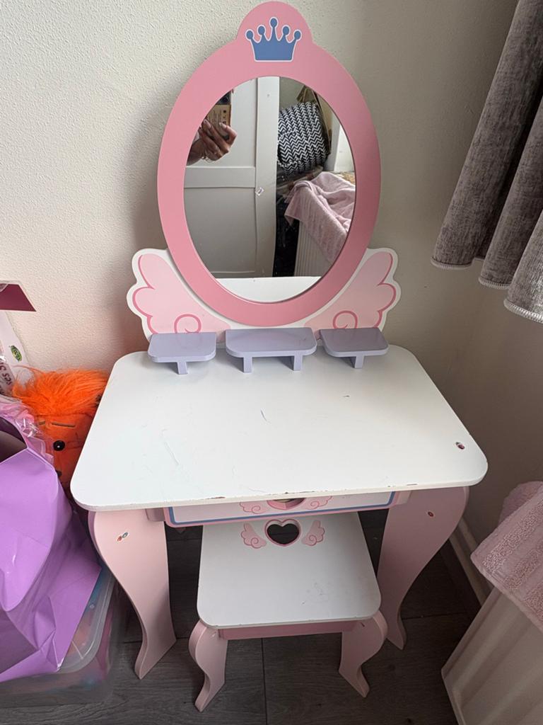 Kaptafel voor kinderen - prinsessenstijl, Huis en Inrichting, Tafels | Kaptafels, Minder dan 50 cm, Gebruikt, Ophalen of Verzenden