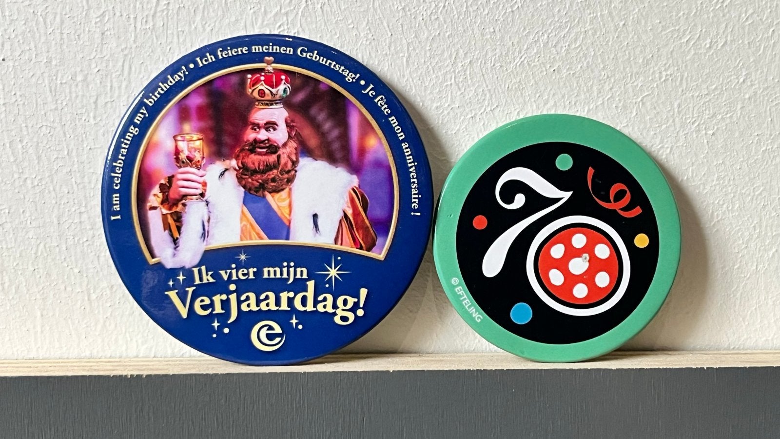 Efteling button / speld - Ik vier mijn verjaardag & 70 jaar, Gebruikt, Efteling, Ophalen of Verzenden, Button of Speldje