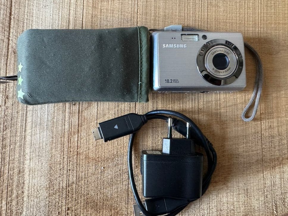 Samsung Compactcamera 10.2 MP - vintage Y2K, Ingebouwde flitser, Gebruikt, Oplader, Ophalen of Verzenden