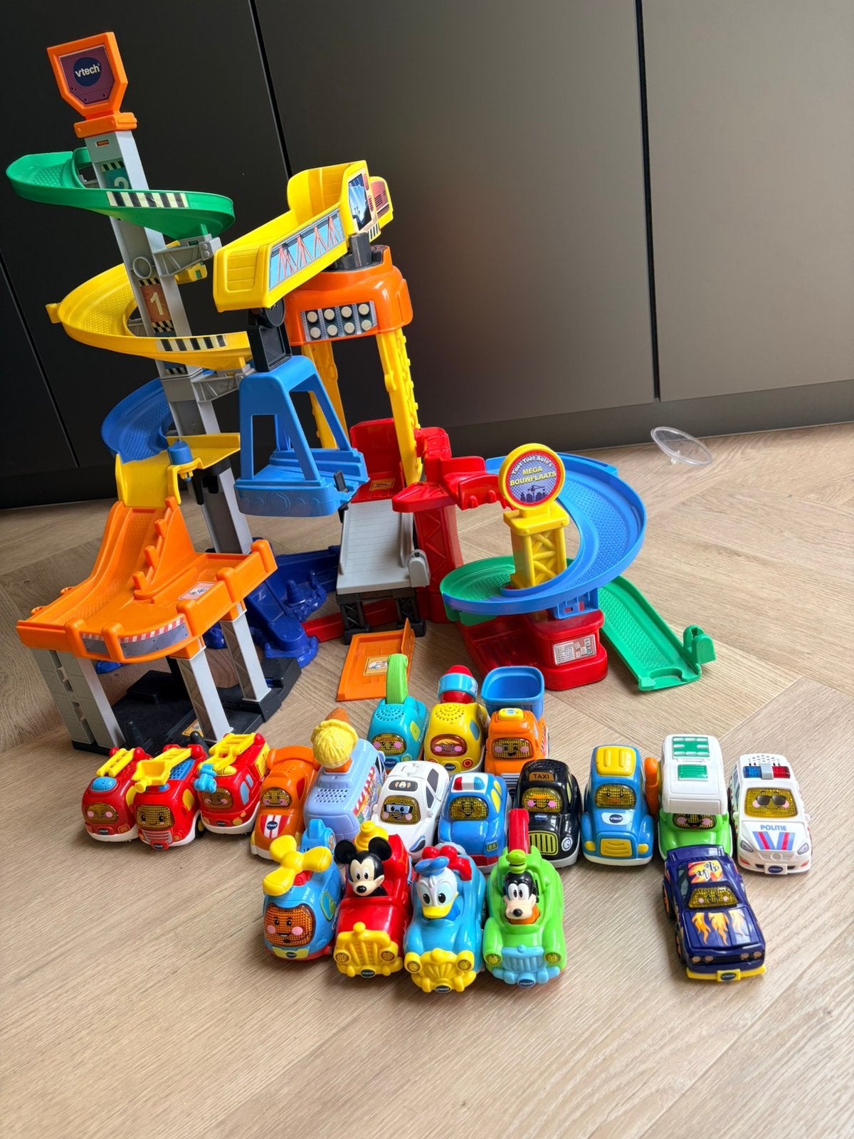 Toettoets Bouwplaats en toettoet auto’s, Ophalen