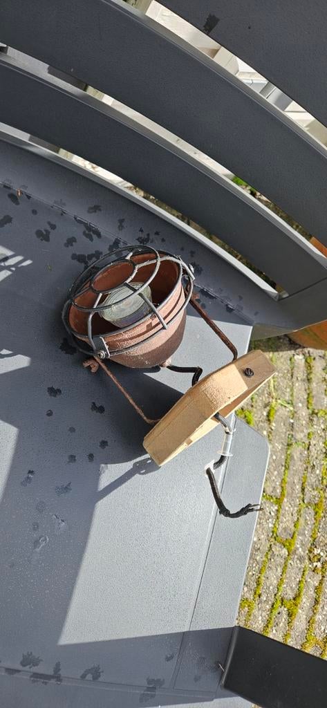 Oude lamp met kooi en houten handvat, Antiek en Kunst, Ophalen of Verzenden