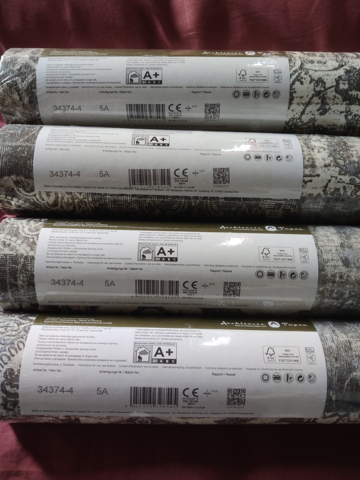 Behang. Luxery wallpaper. motief 4 rollen, Ophalen of Verzenden, Wit