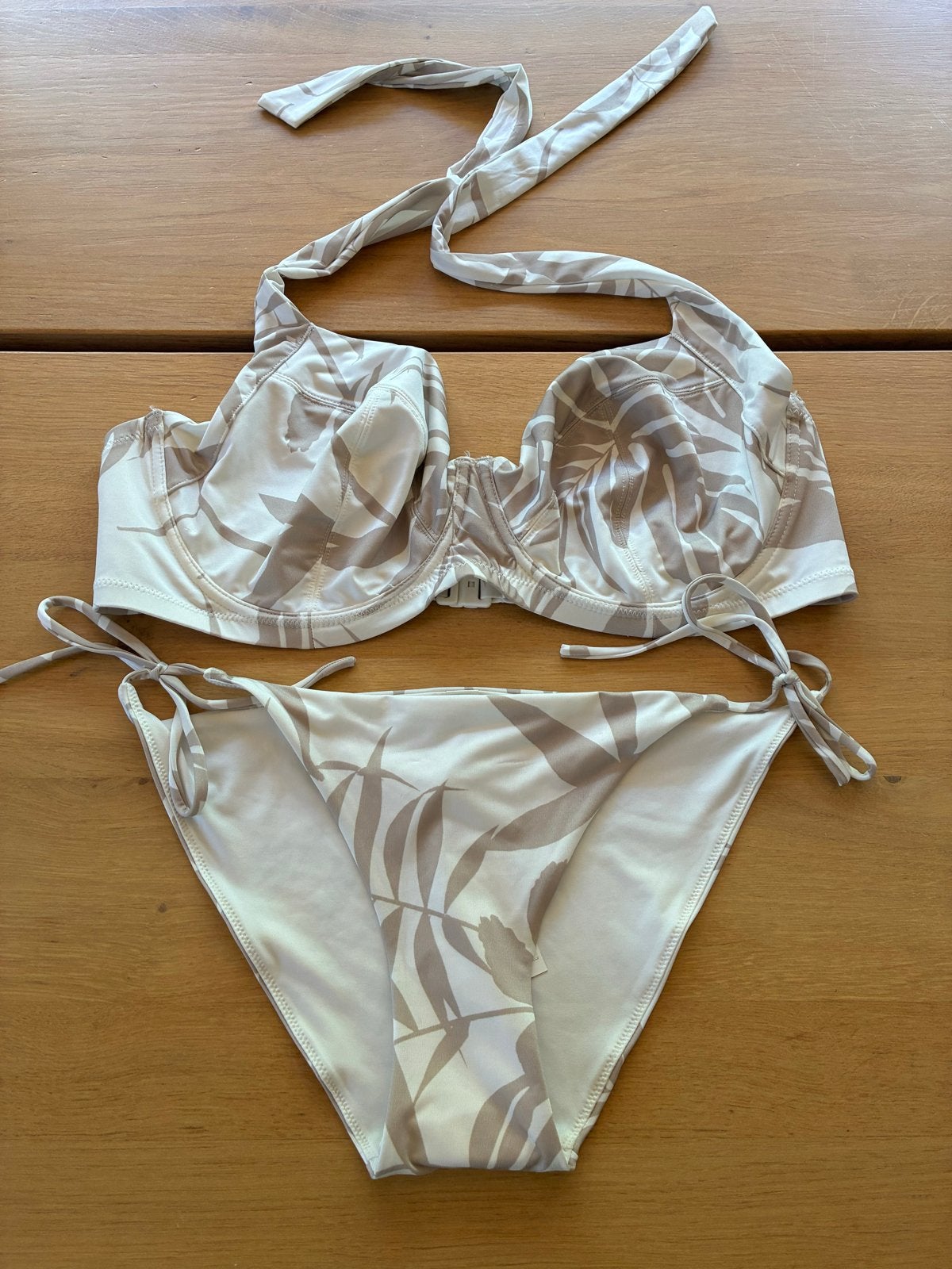 Nieuwe Lindex bikini 90E S met palmbladprint, broekje S, Ophalen of Verzenden, Nieuw, Beige, Bikini