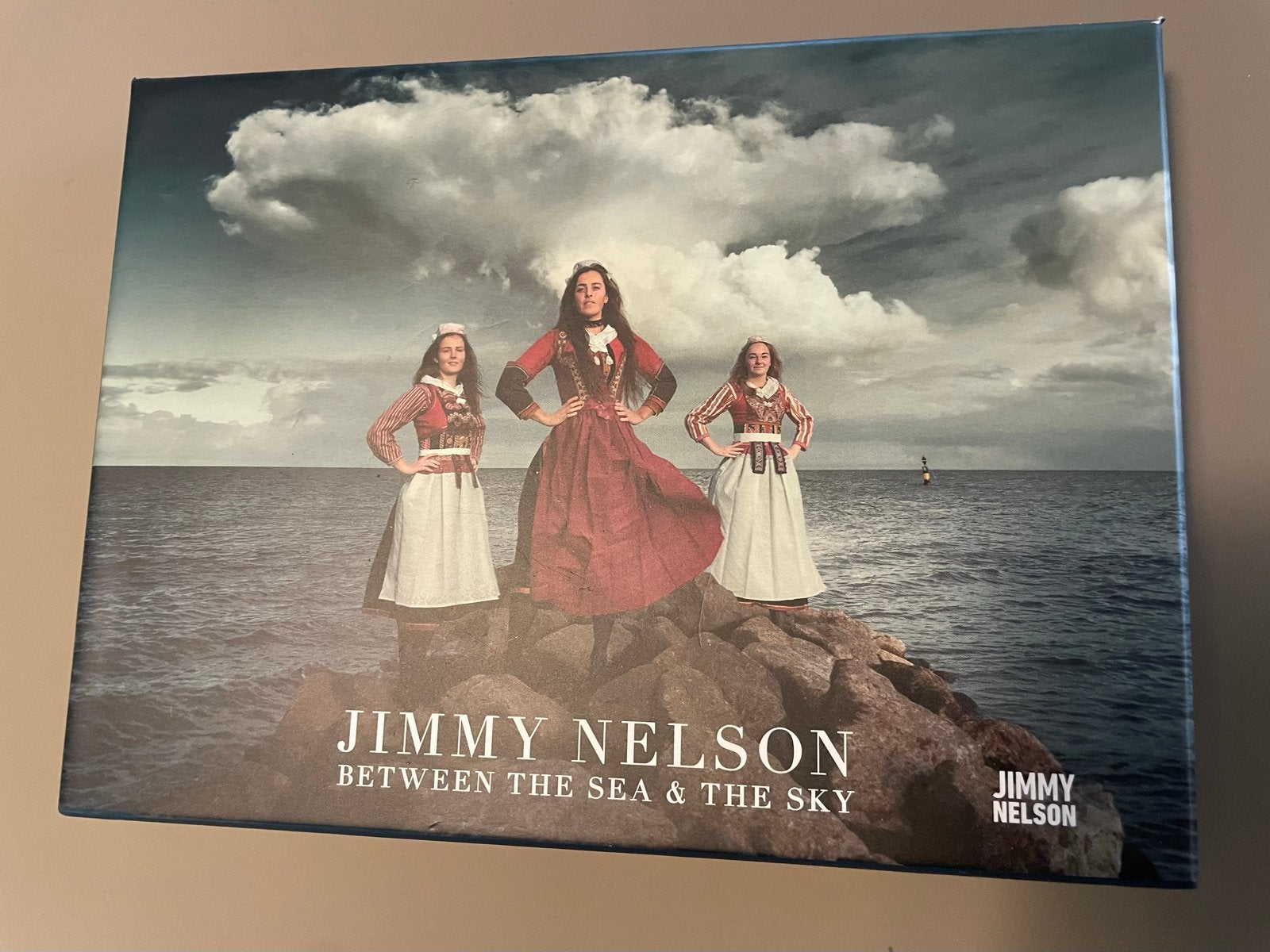 Jimmy Nelson Ansichtkaarten Set - Between the Sea & the Sky, Ophalen, 1980 tot heden, Ongelopen, Cultuur en Media