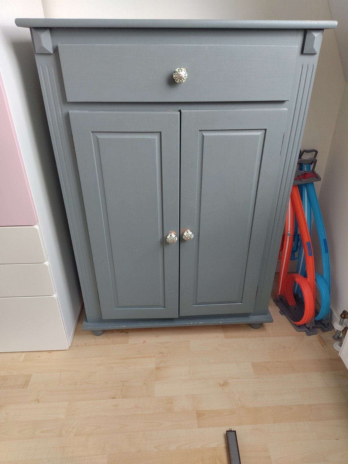 Grijze halfhoge kast 125x87x45 cm (hxbxd), Ophalen, Gebruikt, Met deur(en), 100 tot 150 cm
