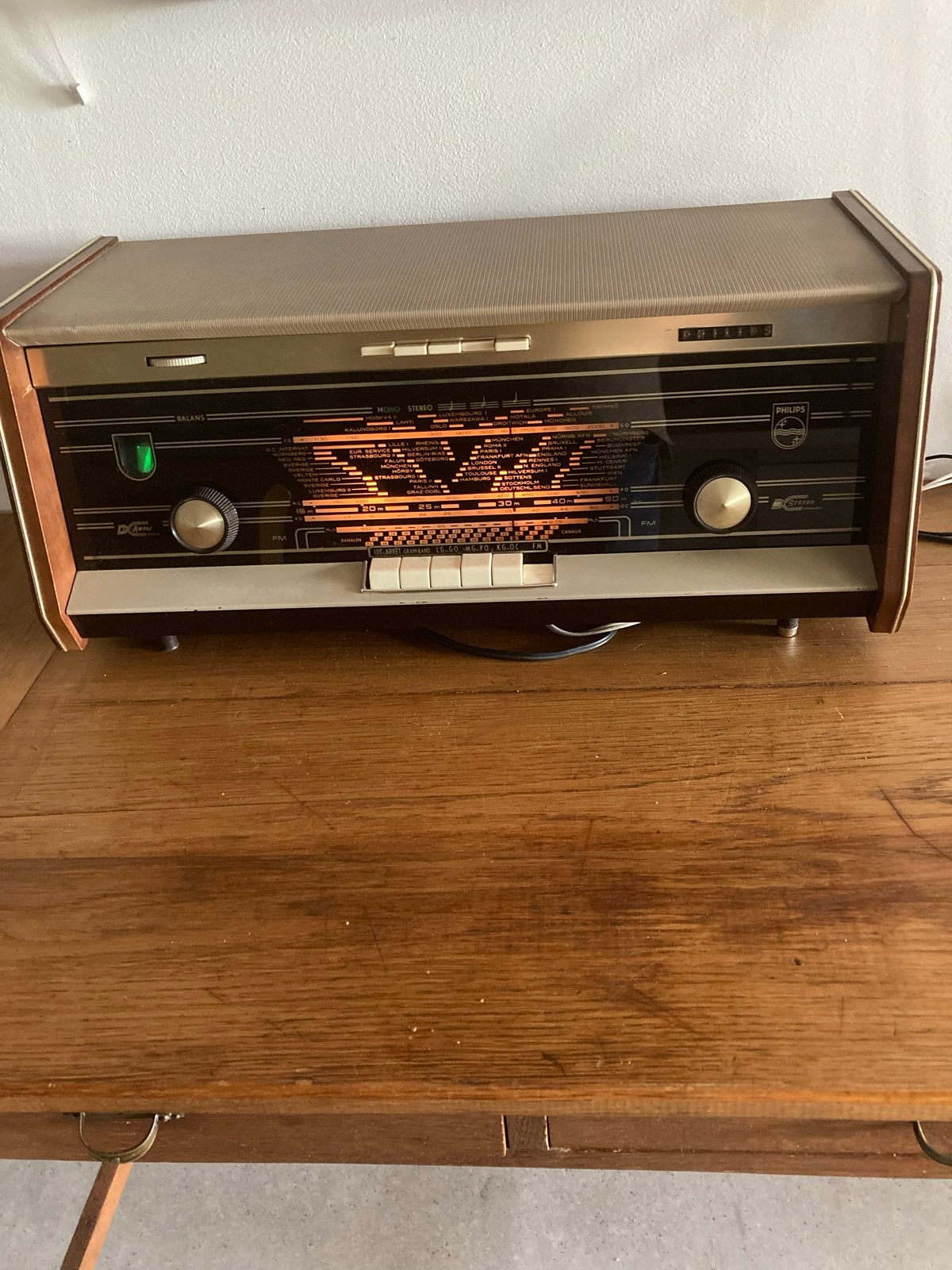 Vintage Philips Buizenradio met Bluetooth Adapter, Ophalen of Verzenden, Gebruikt, Radio
