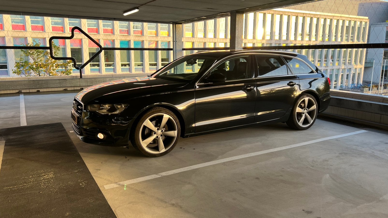 Audi A6 Avant - Nwe distributie & koppelingsplaten, Auto's, Audi, Euro 5, 15 km/l, Zwart, 4 cilinders