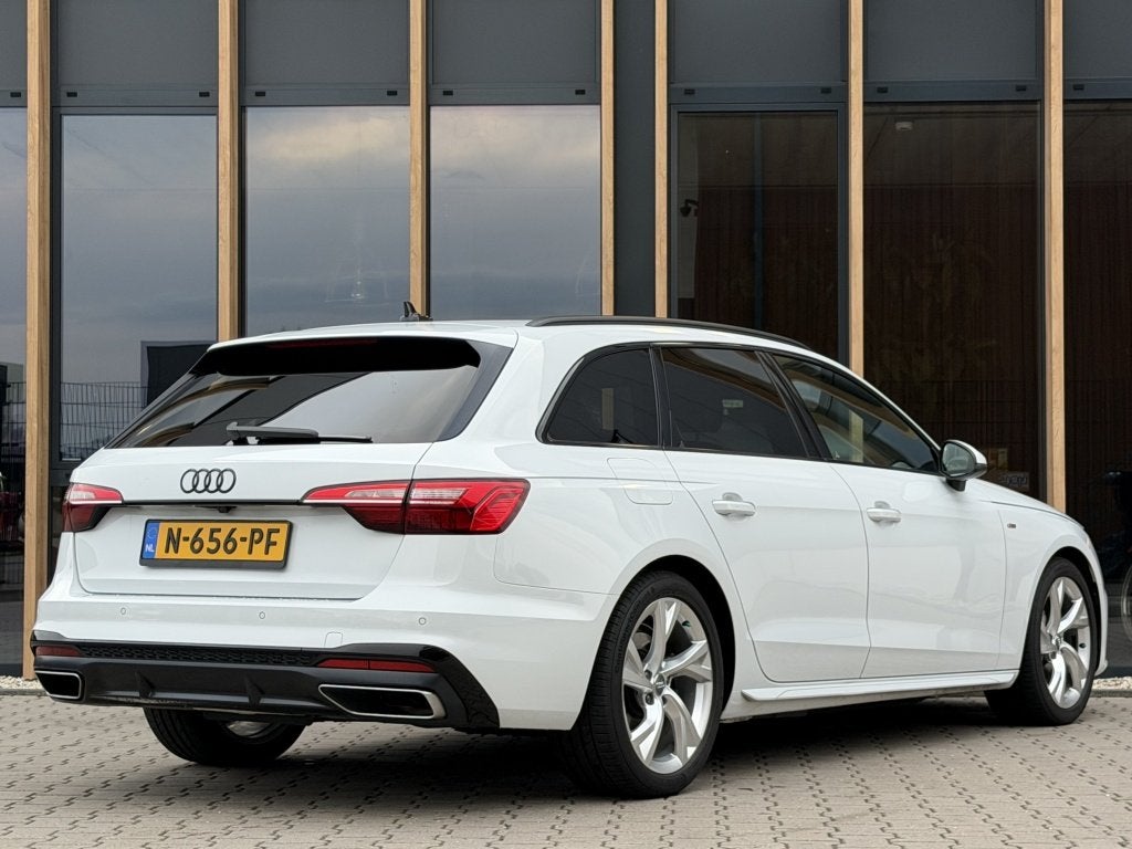 Foto 2 van Audi A4 Avant 40 TFSI S ed Competition | Panorama-dak | Adap