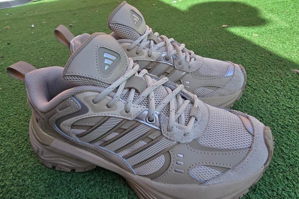 Adidas schoenen, Adidas, Beige, Nieuw, Ophalen of Verzenden