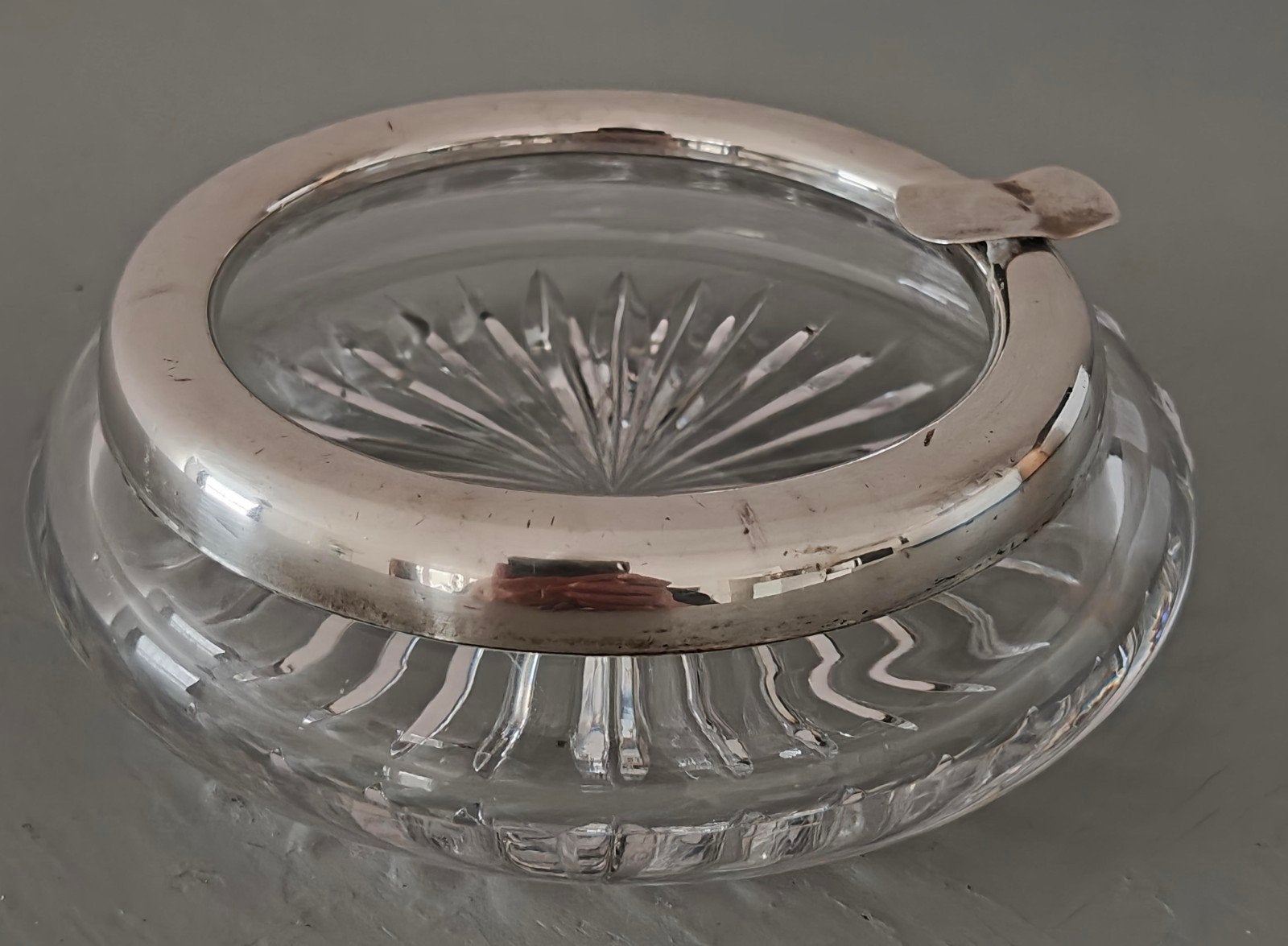 Kristallen Asbak met Zilveren Rand - Vintage Design, Antiek en Kunst, Antiek | Goud en Zilver, Ophalen of Verzenden, Zilver