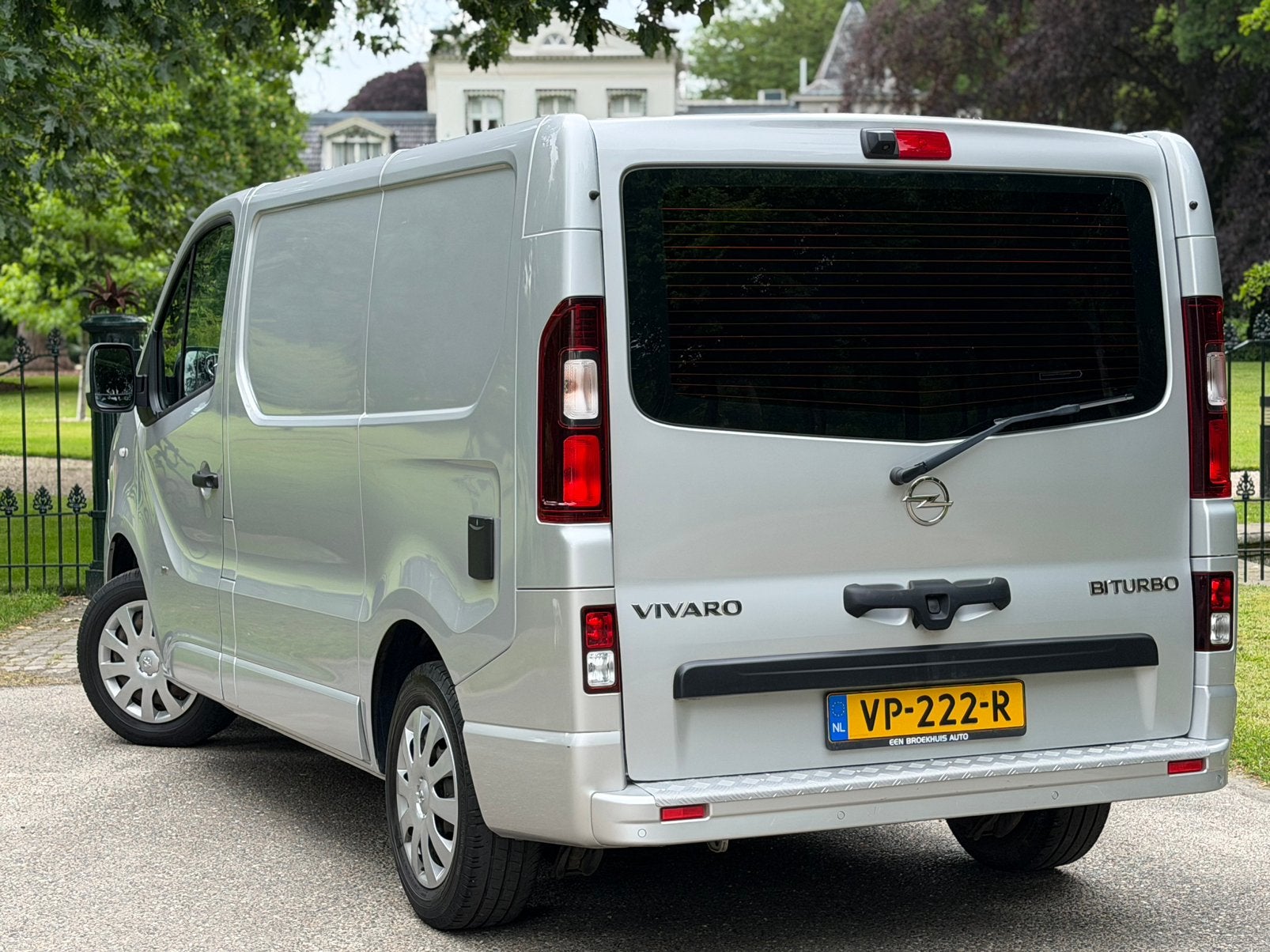 Opel Vivaro 1.6 D 88KW Sport 2015 Clima Cruise Navi Metal, Voorwielaandrijving, Euro 5, Zwart, 4 cilinders