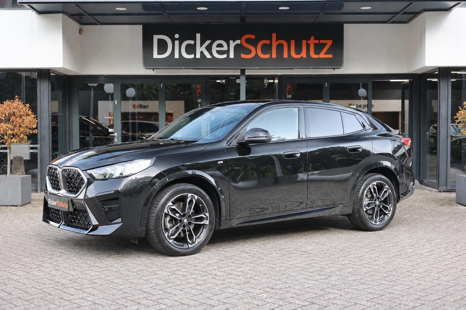 BMW X2 sDrive20i M Sport Head-Up | Pano | Driving Assistant, Auto's, BMW, X2, Gebruikt, Zwart, 1545 kg