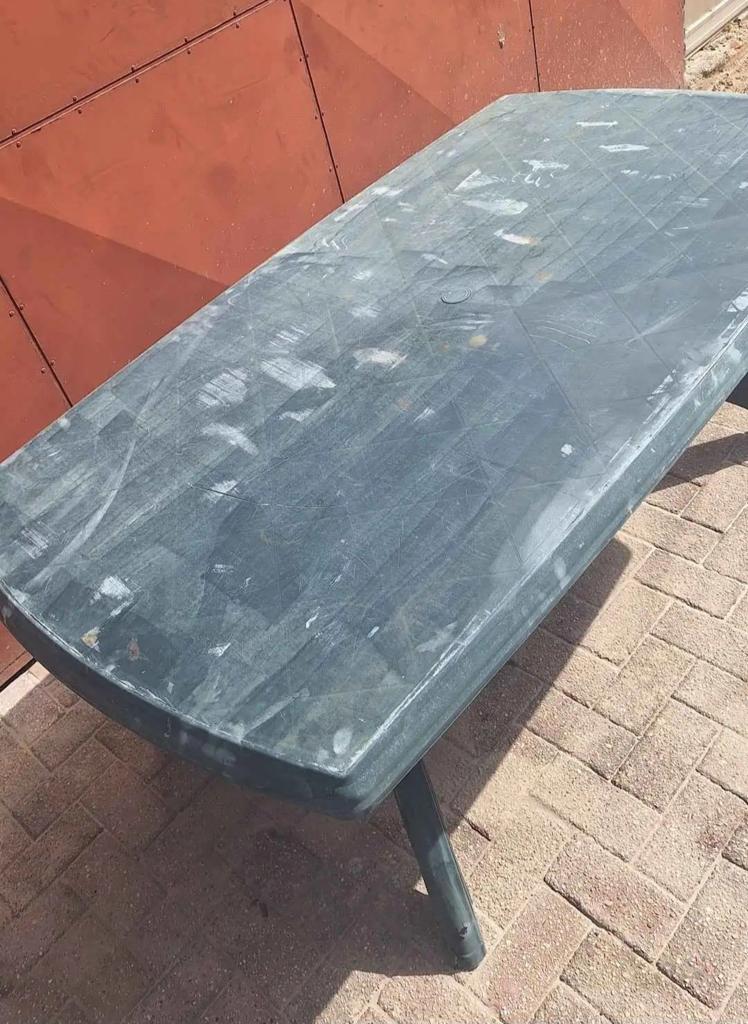 Stevige tuintafel, compleet met gebruikssporen, Ophalen, Gebruikt, Rechthoekig, Kunststof