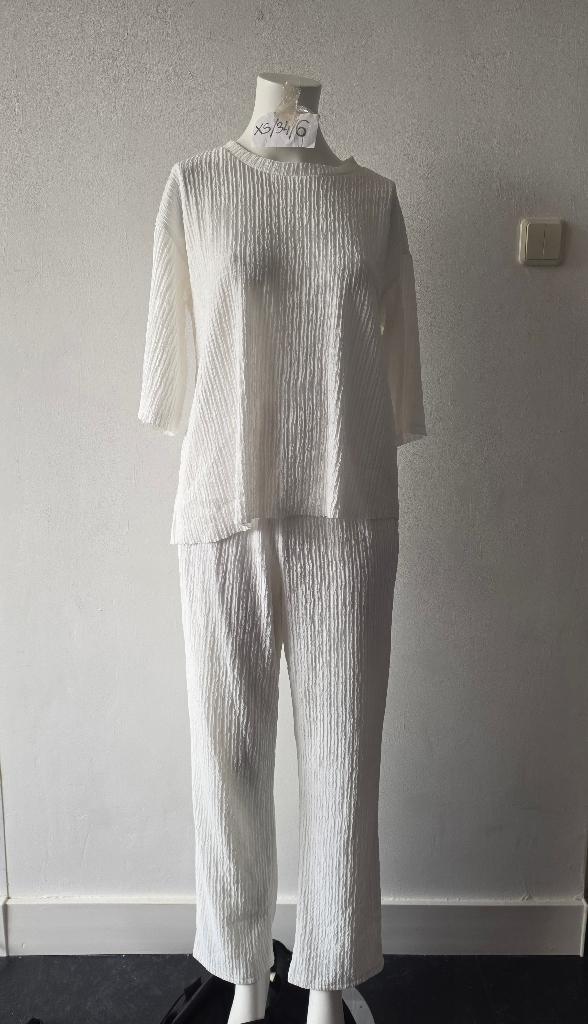 Nieuw Shein setje broek met shirt maat XS/34, Wit, Nieuw, Ophalen of Verzenden, Maat 34 (XS) of kleiner