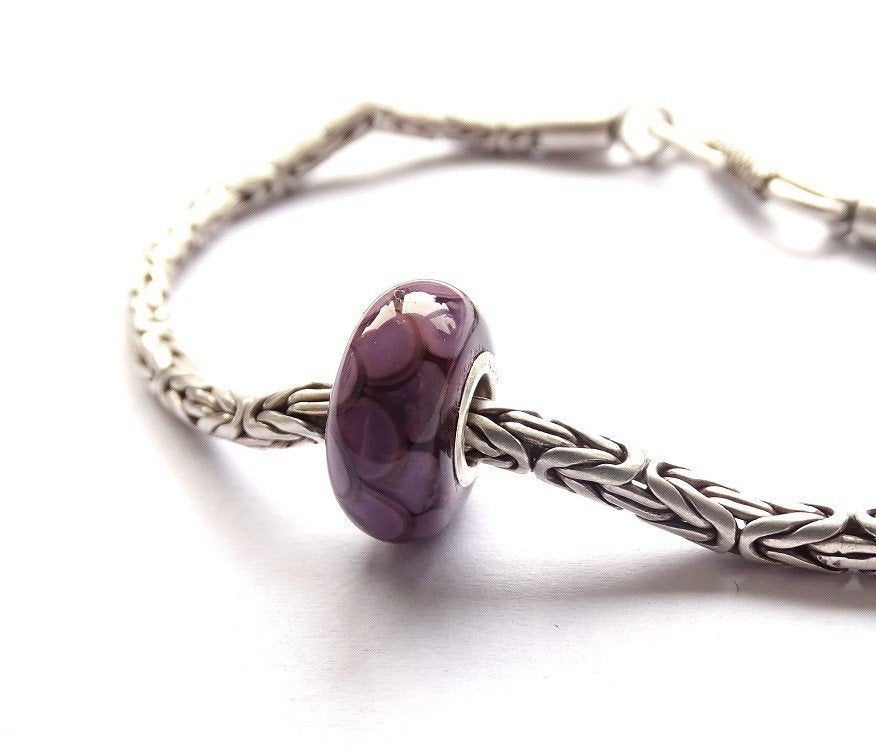 Handgemaakte paarse Pandora/stijl glasbedel blaadjespatroon, Sieraden, Tassen en Uiterlijk, Bedels, Glas of Kristal, Pandora, Nieuw