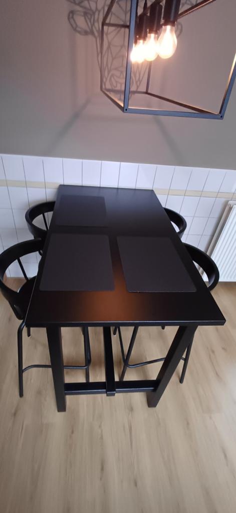 Zwarte bartafel met barkrukken 140x80, Huis en Inrichting, Tafels | Statafels, Ophalen, Zo goed als nieuw