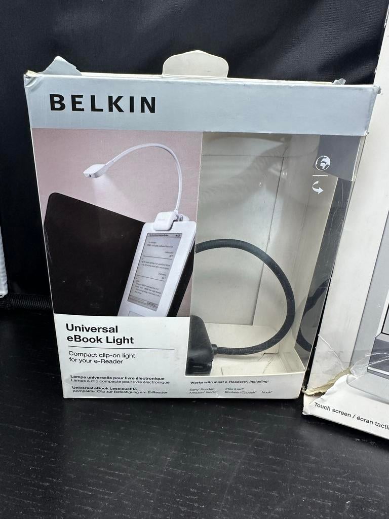 Sony Reader prs-T1 wit + Belkin eBook lamp – 64 boeken incl, Computers en Software, E-readers, S, W, Ophalen of Verzenden, Zo goed als nieuw