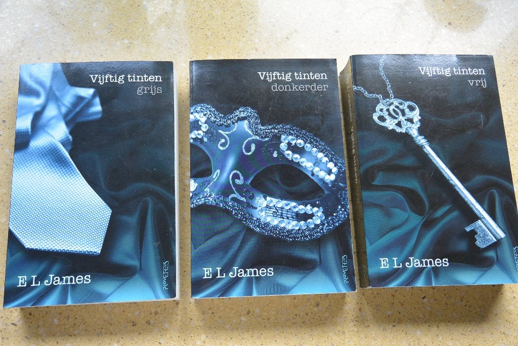 Trilogie Vijftig tinten Grijs Donkerder Vrij - E L James, Boeken, Gelezen, Europa overig, Ophalen of Verzenden, E L James