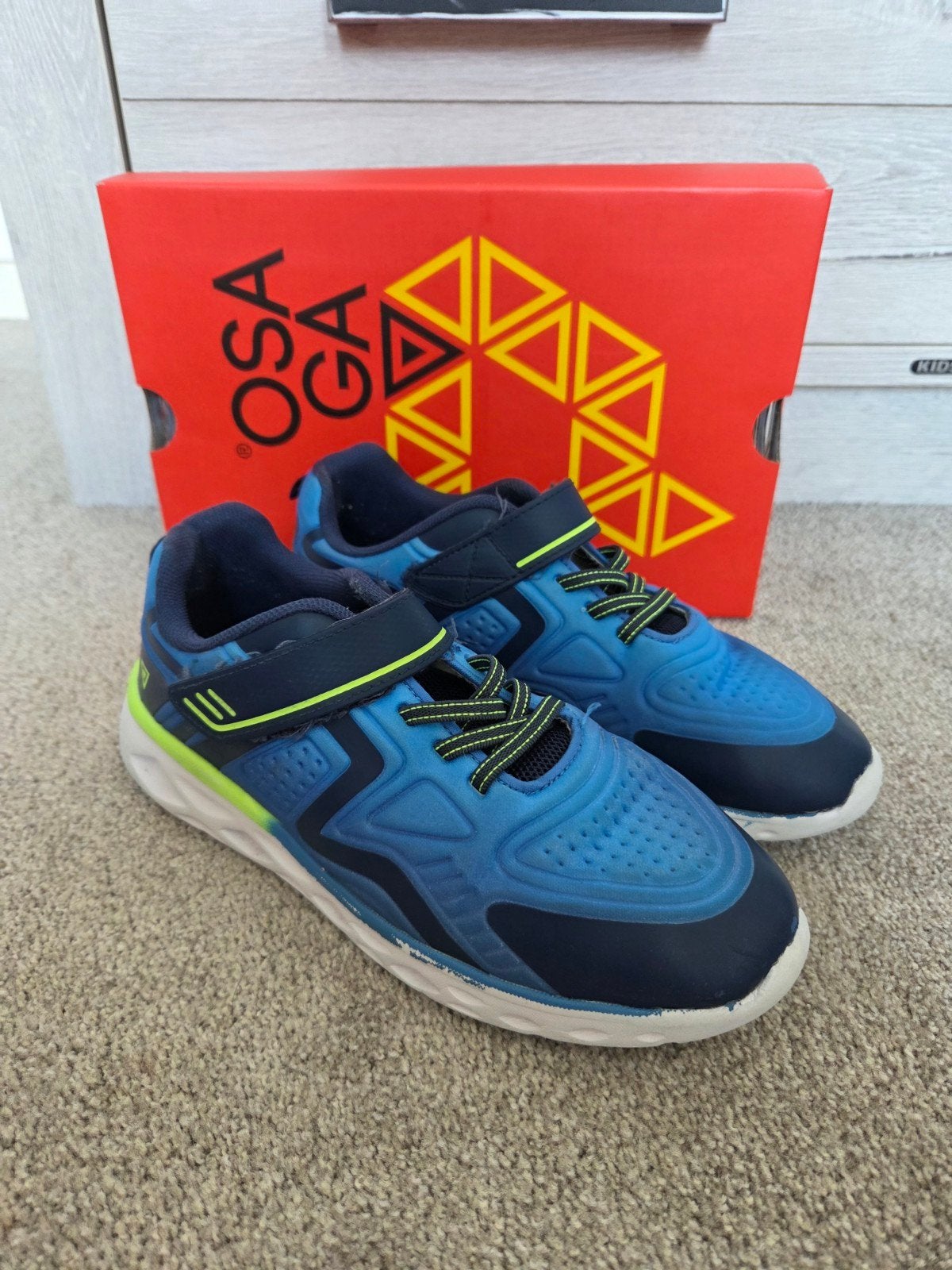 Osaga sportschoenen maat 36, Osaga, Ophalen of Verzenden, Zo goed als nieuw, Jongen of Meisje