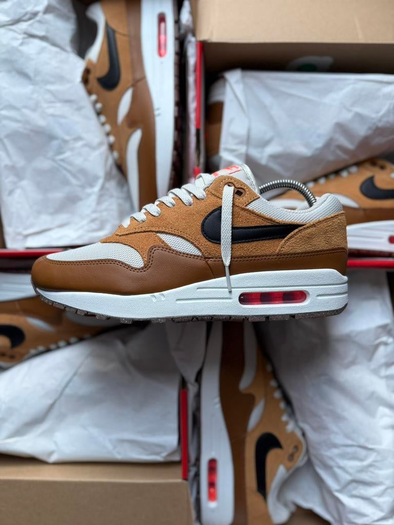 Nike Air Max 1 Escape maat 39 Nieuw, Bruin, Nieuw, Ophalen of Verzenden, Sneakers of Gympen