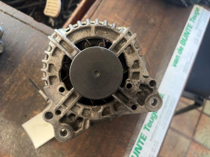 Dynamo van een Volkswagen Golf, Gebruikt, -, Volkswagen, -