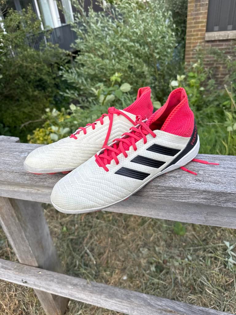 Adidas Predator 18.3 Voetbalschoenen - Wit/Rood, Maat XL, Schoenen, Ophalen of Verzenden, Zo goed als nieuw