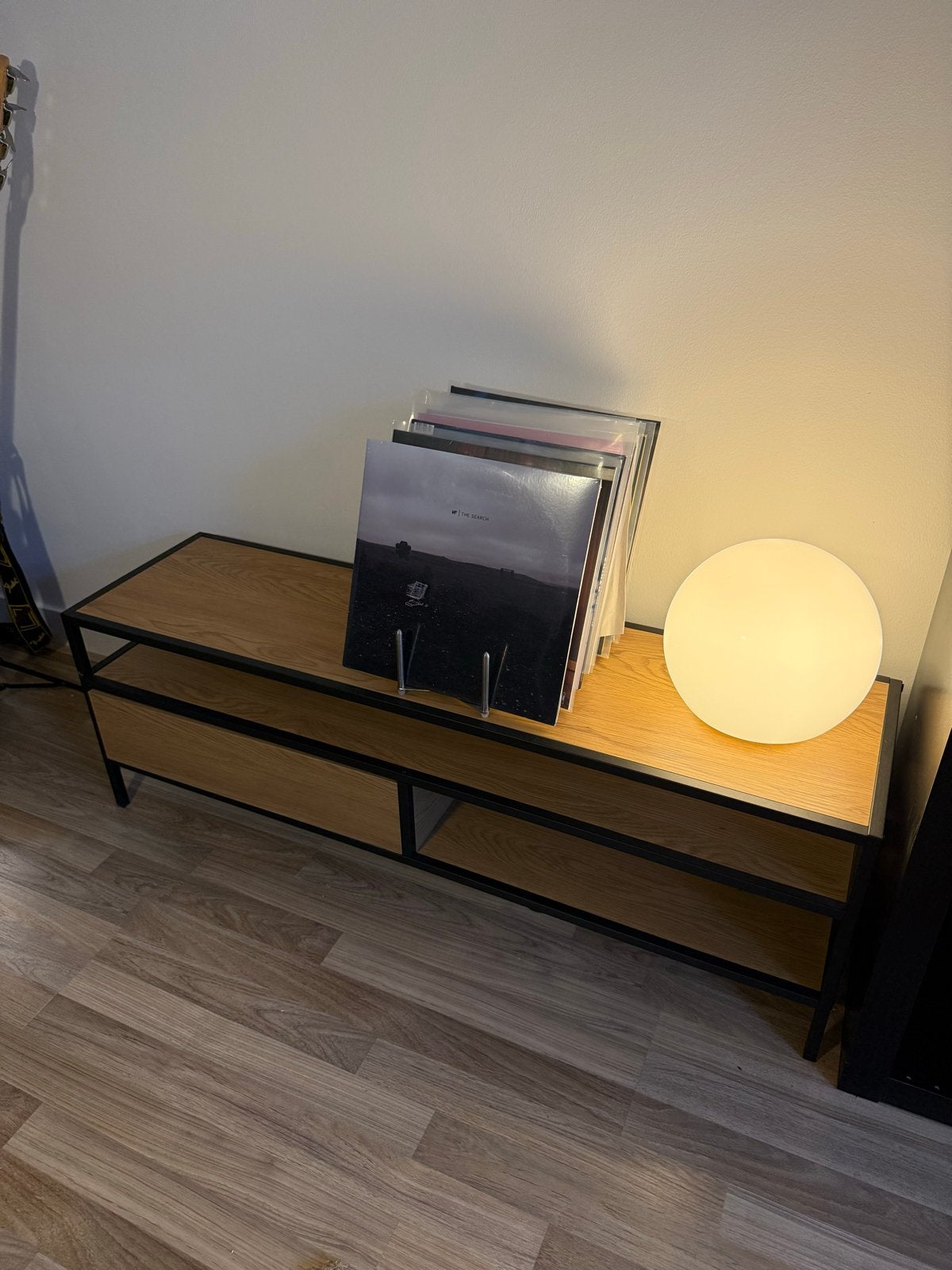 JYSK Trappedal TV-meubel/dressoir - Zo goed als nieuw, Ophalen, 100 tot 150 cm, Zo goed als nieuw, Minder dan 100 cm