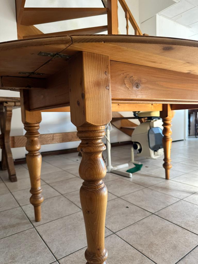 Ovale houten eettafel, bureau tafel met gedraaide poten, Ophalen