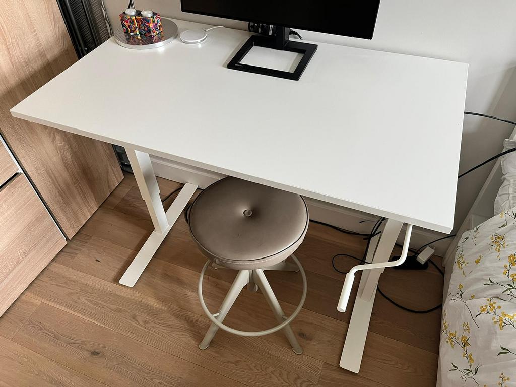GRATIS OPHALEN - TROTTEN IKEA zit/sta bureau, 120x70 cm, Ophalen, Zit-sta bureau, Gebruikt, In hoogte verstelbaar