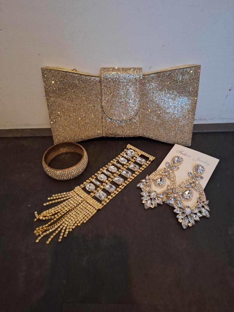 Gouden sieradenset met clutch en armbanden, Overige materialen, Hangers, Nieuw, Ophalen of Verzenden