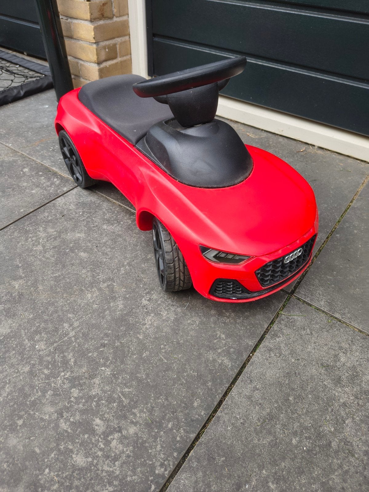Rode Audi loopauto voor kinderen, Kinderen en Baby's, Ophalen of Verzenden, Gebruikt, Loopvoertuig