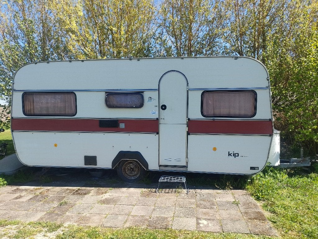 Te koop retro Kip Caravan ( Deluxe 1978), Vast bed, Kip, Treinzit, Particulier