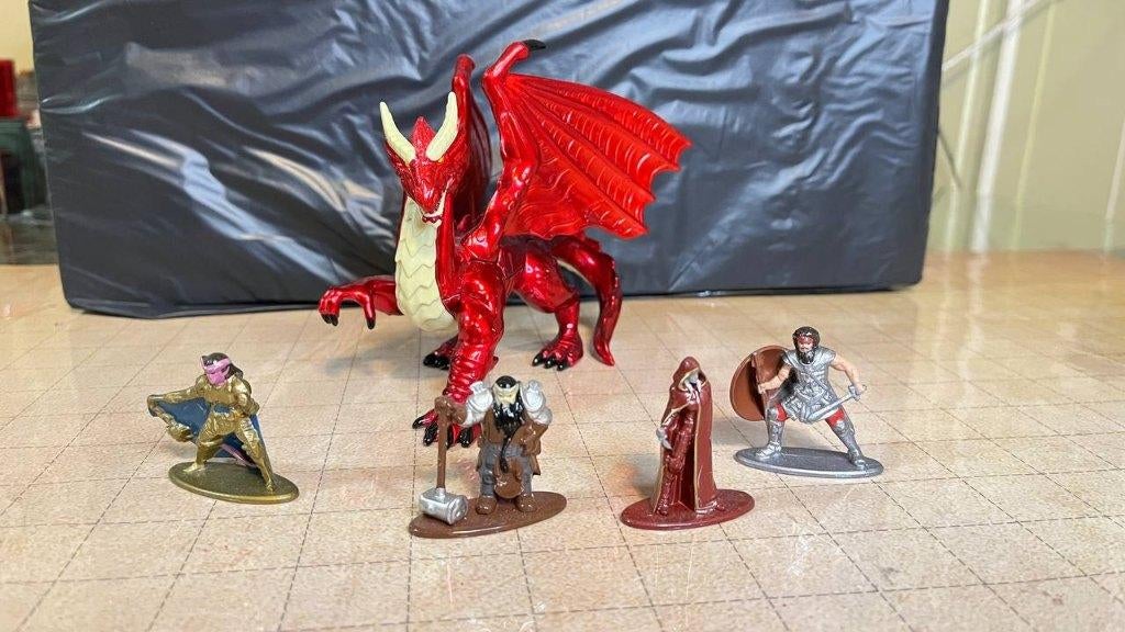 D&D Nano Metalfigs - rode draak set 5 figuren Jada Toys, Ophalen of Verzenden, Zo goed als nieuw, Overige soorten, Figuurtje(s)