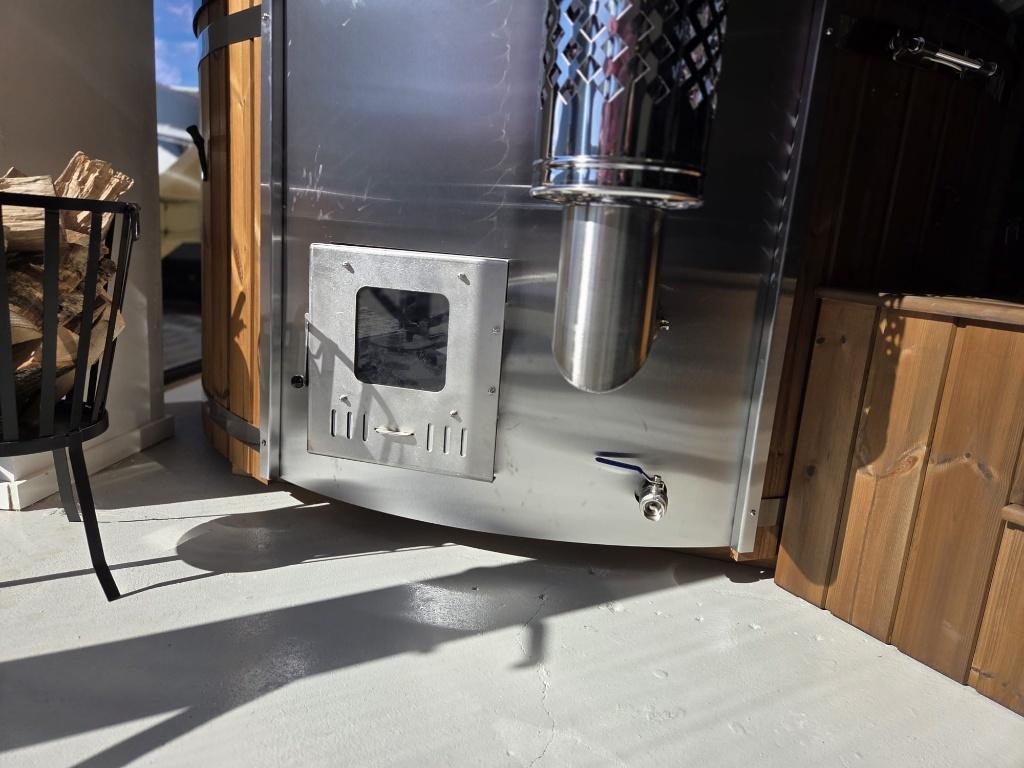 Hottub houtgestookt – Luxe uitvoering met jet&led, Ophalen, Trap, Nieuw, Sauna Service