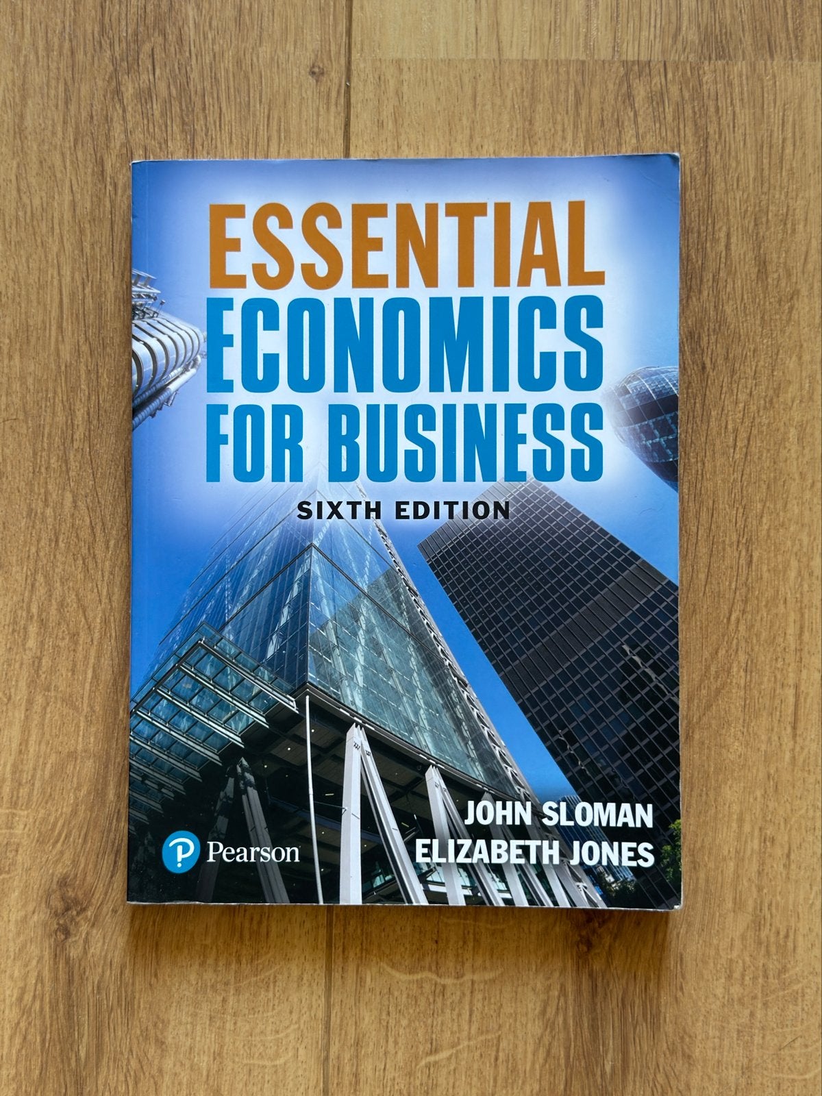 Essential Economics for Business, Boeken, Ophalen of Verzenden, Zo goed als nieuw, Economie en Marketing