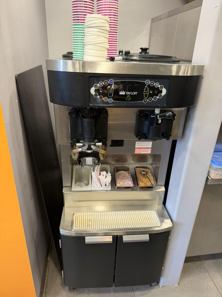 Taylor IJsmachine - Professionele Softijsmachine, Zakelijke goederen, Horeca | Keukenapparatuur, Ophalen, Gebruikt, Overige typen