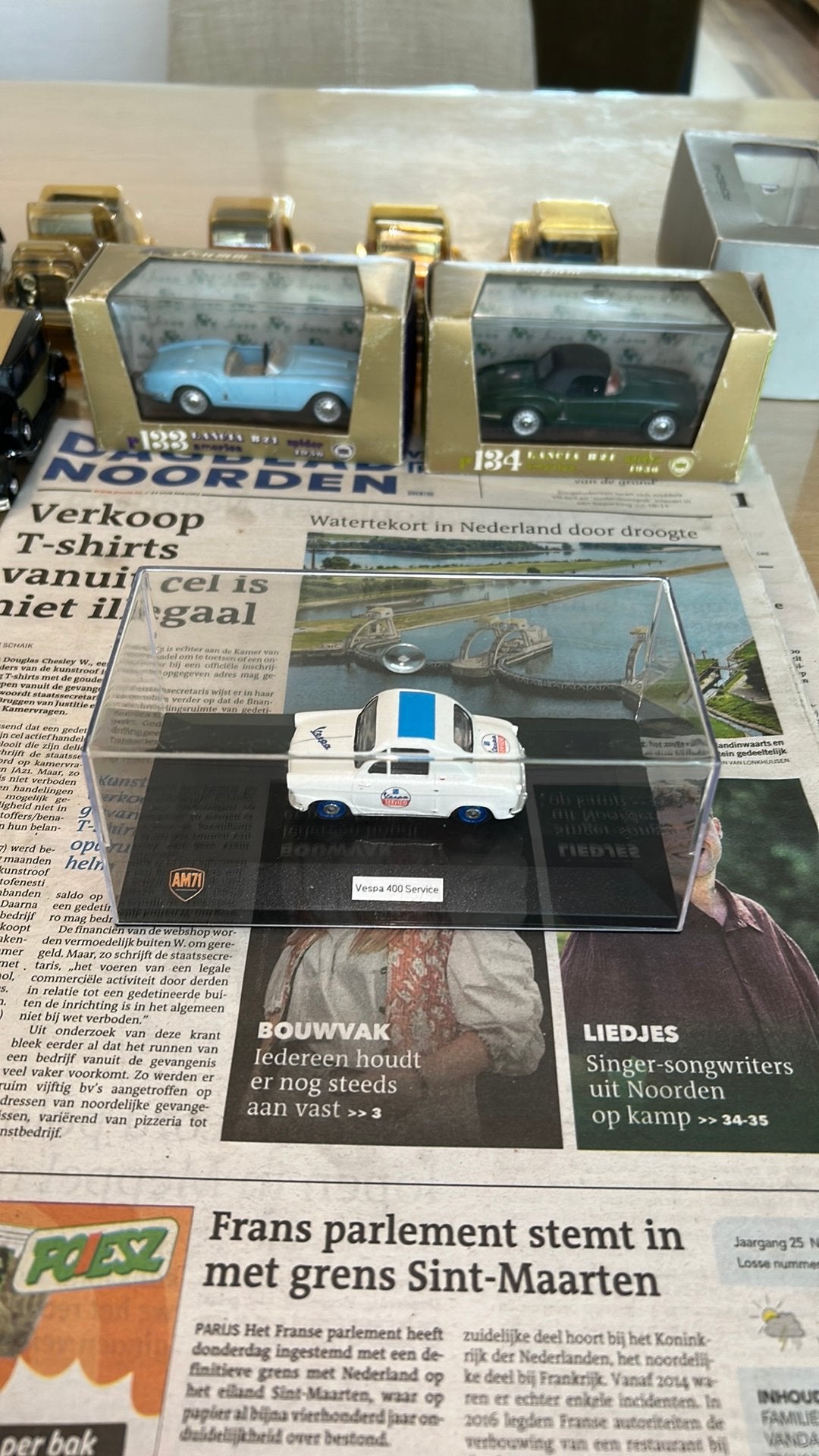 AM.71 Vespa 400 Service 1:43, Verzenden, Zo goed als nieuw, Auto, Overige merken