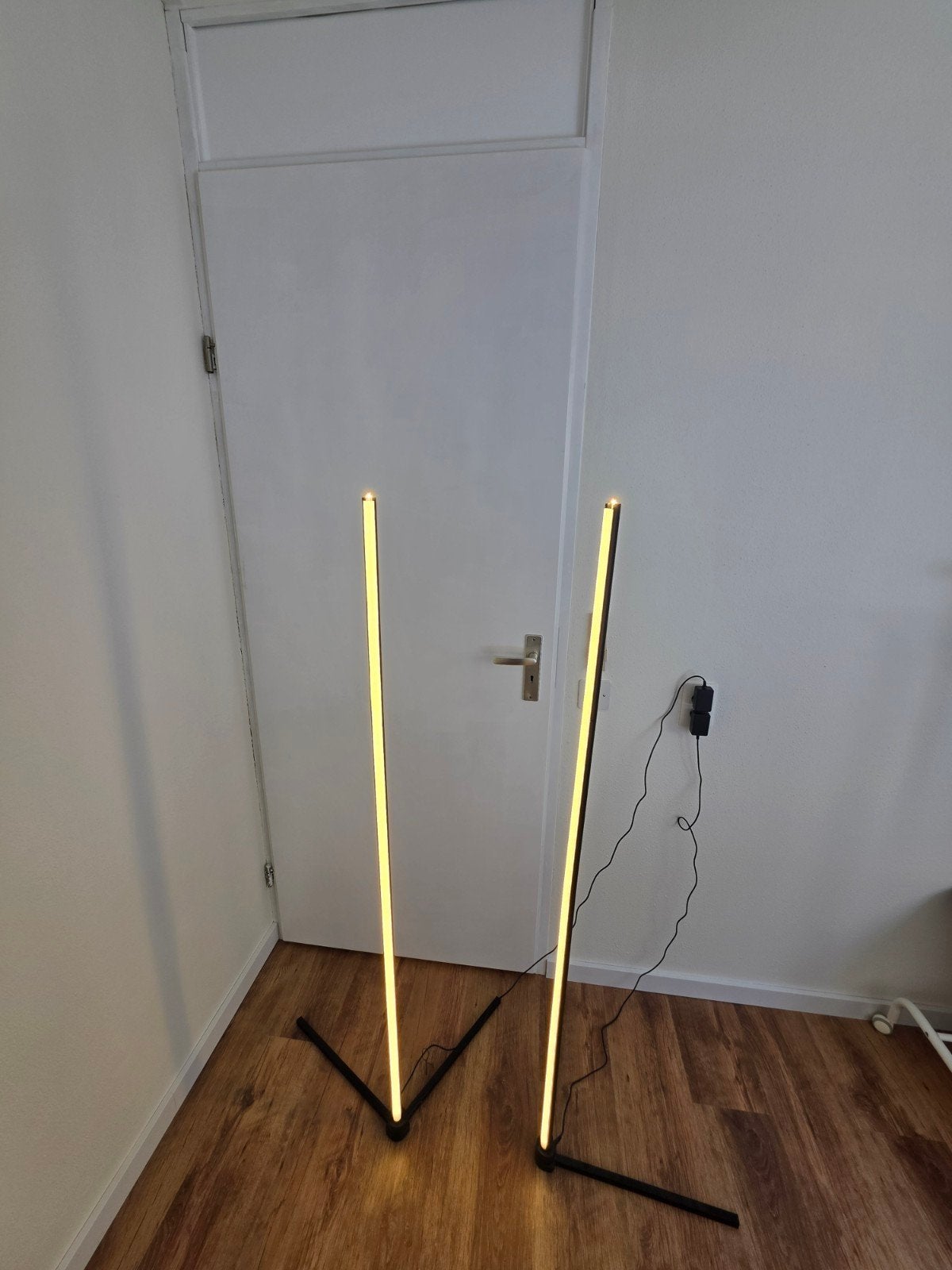 RGB Vloerlamp, Dimfunctie en afstandsbediening, Huis en Inrichting, Ophalen, 100 tot 150 cm, Nieuw, Overige fittingen