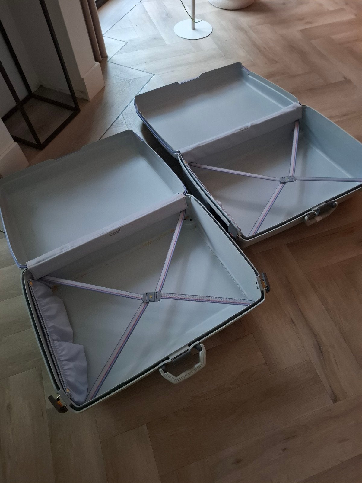 2 Samsonite Oyster koffers - 60x77x25 cm - Goede staat, Ophalen, Gebruikt, Wieltjes
