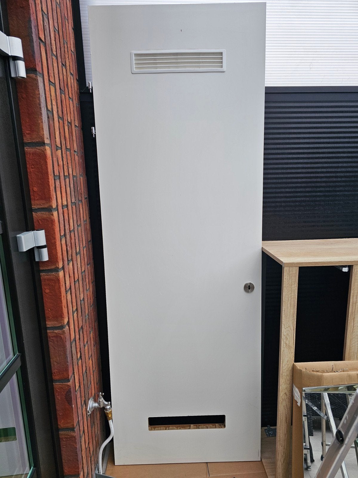 Witte binnendeur met ventilatieroosters en slot, Ophalen, 80 tot 100 cm, 215 cm of meer, Binnendeur