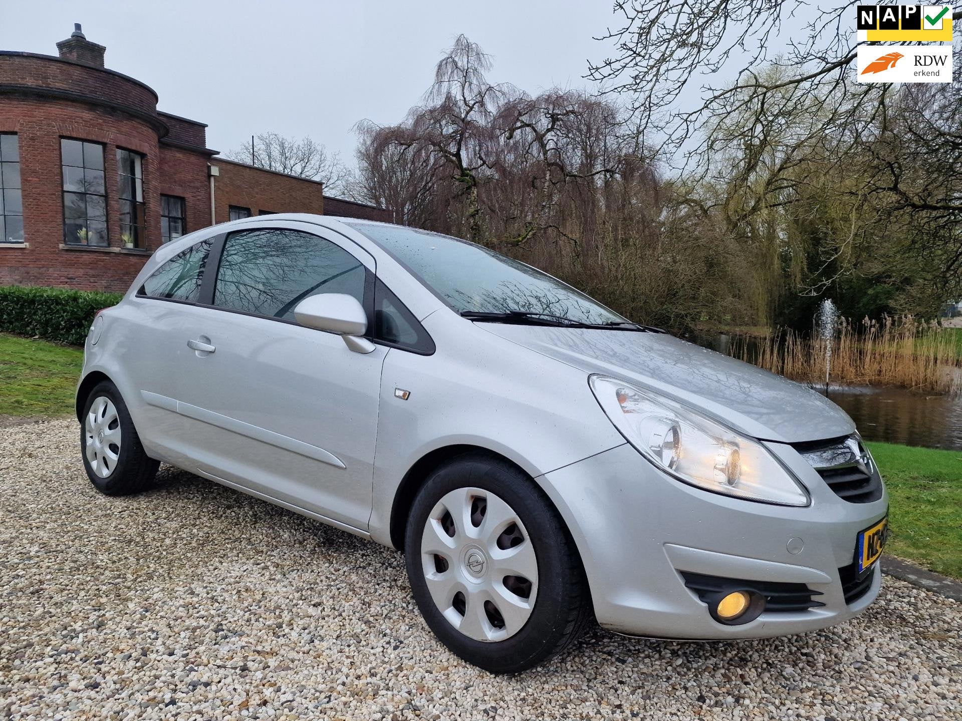 Opel Corsa 1.4-16V Enjoy 3-deurs AIRCO *apk:05-2027*, Auto's, Voorwielaandrijving, Gebruikt, 4 cilinders, Bedrijf