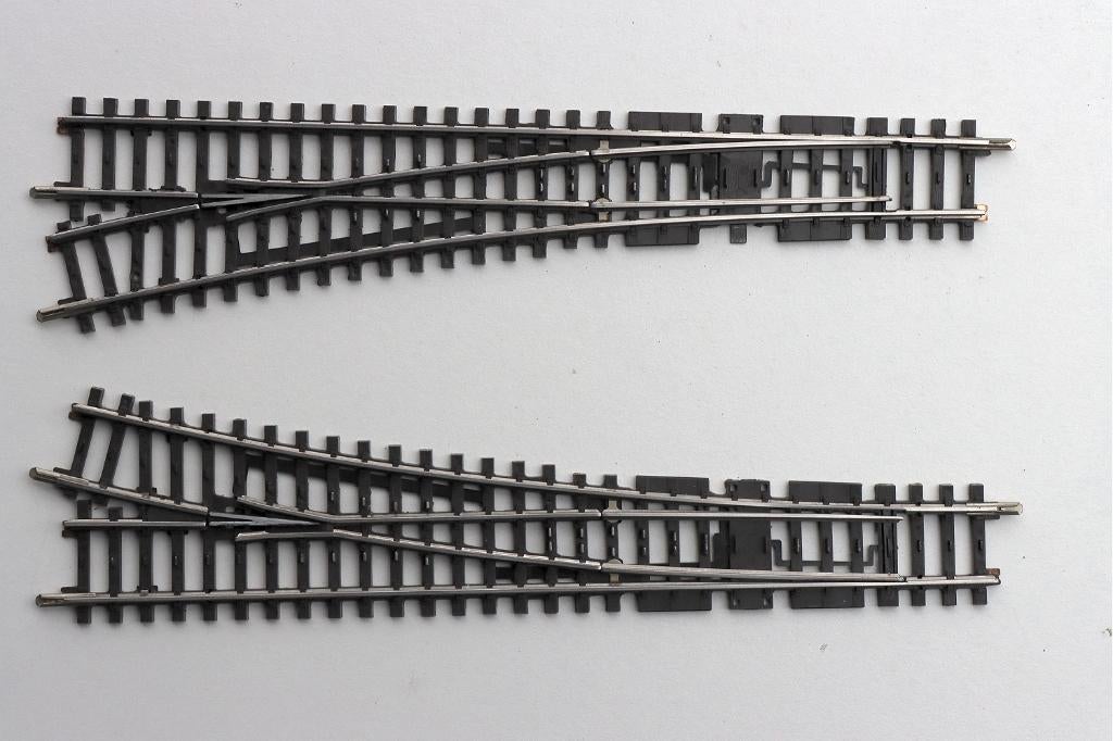 Märklin 2273 wissels links en rechts K rails, Hobby en Vrije tijd, Wisselstroom, Rails, Ophalen of Verzenden, Zo goed als nieuw
