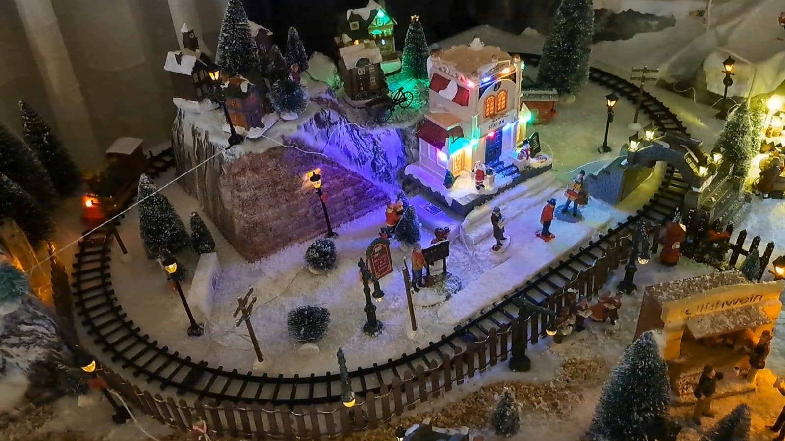 Te koop grote kerstdorp, Diversen, Ophalen