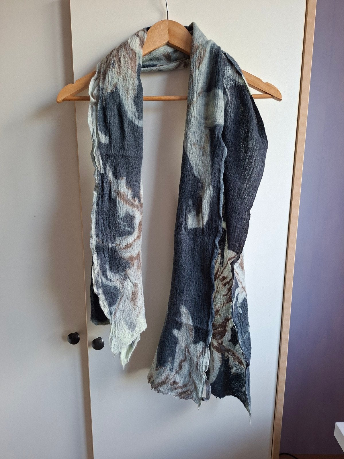 Moment By Moment Sjaal - Grijs/Bruin Patroon, Kleding | Dames, Maat 38/40 (M), Moment By Moment, Ophalen of Verzenden, Sjaal