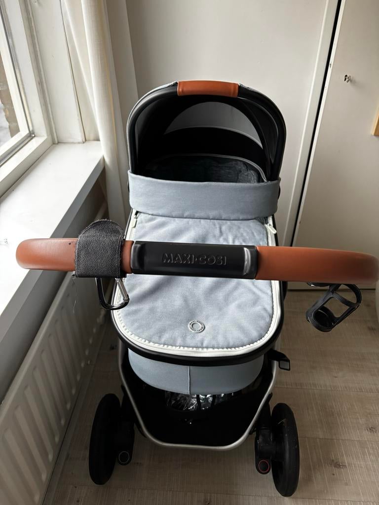 Maxi Cosi Adorra 2 Grey buggy met reiswieg, Kinderen en Baby's, Kinderwagens en Combinaties, Ophalen, Zo goed als nieuw, Combiwagen