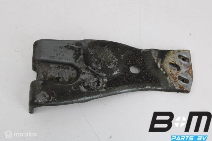 Steun voor spatscherm rechts VW Passat B6 Variant 3C0821142, Gebruikt