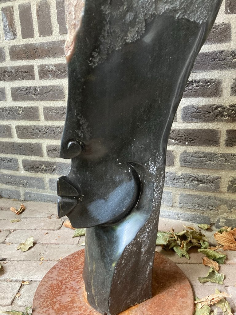 Beeldhouwwerk "Vrouw" Zimbabwe., Ophalen, Natuurlijk materiaal, Zwart, 1 meter - 2 meter