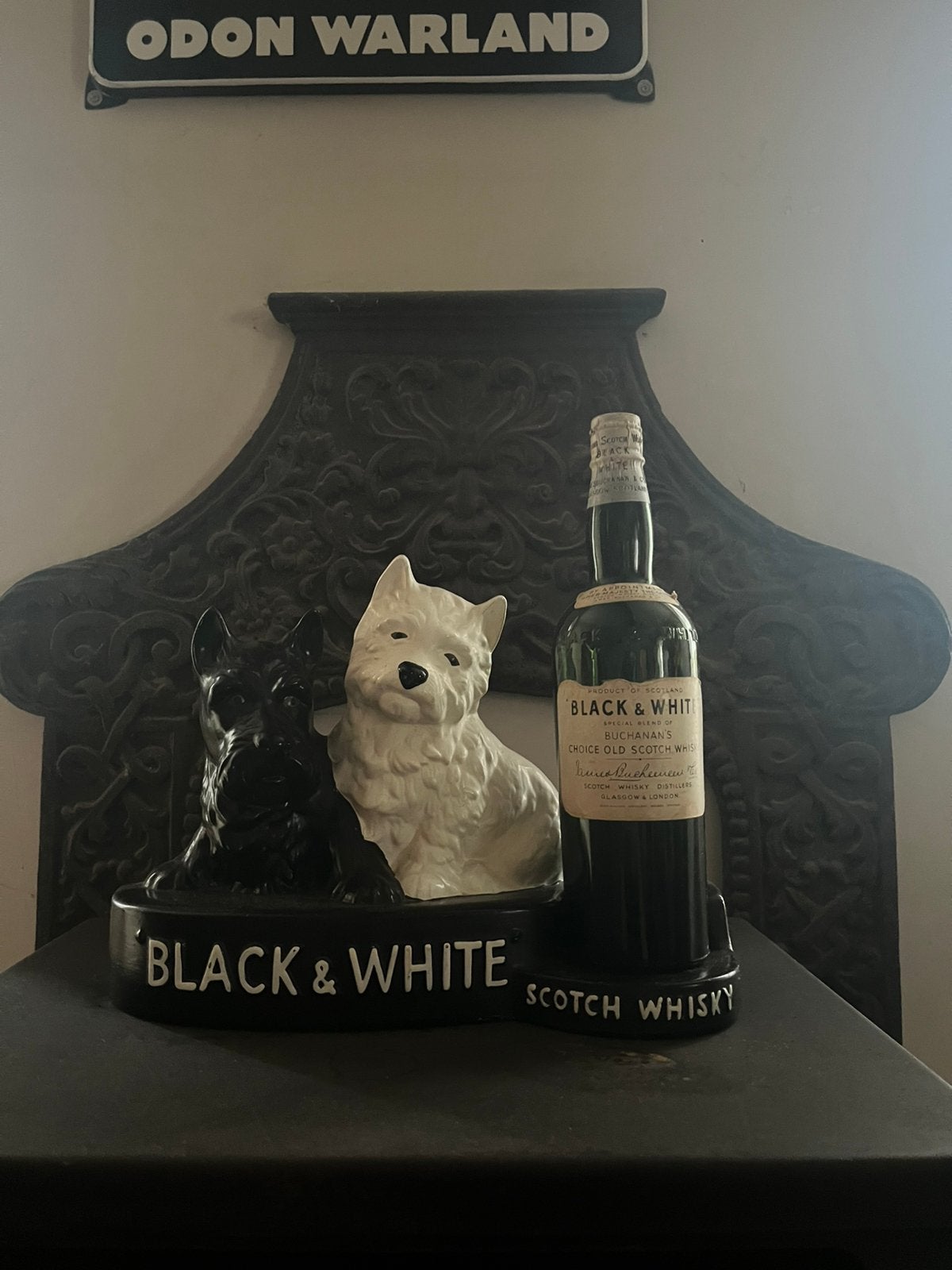 Black & white reclame beeld, Ophalen